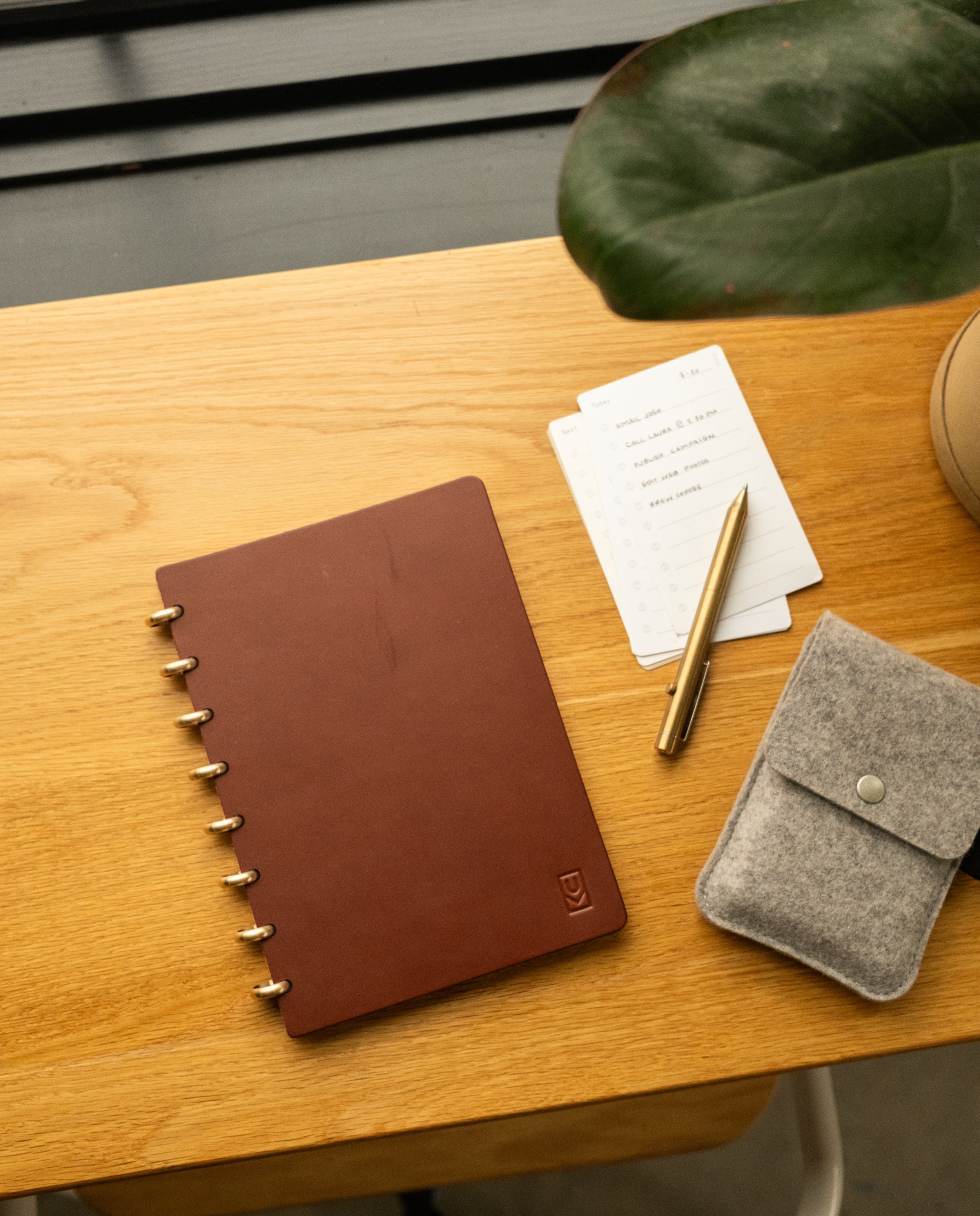 Discbound Heirloom Journal Bundle (Brown Leather 6" x 8.5" + 3 Refills) Journal Ugmonk