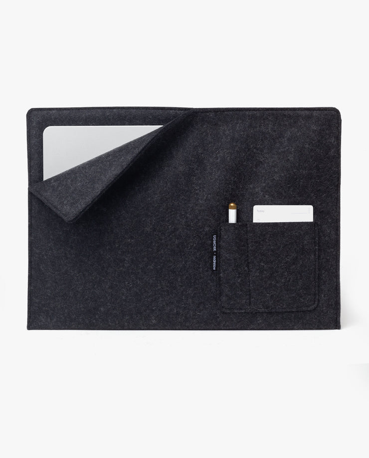 Magnetic Laptop Sleeve (Nedrelow x Ugmonk - Charcoal)