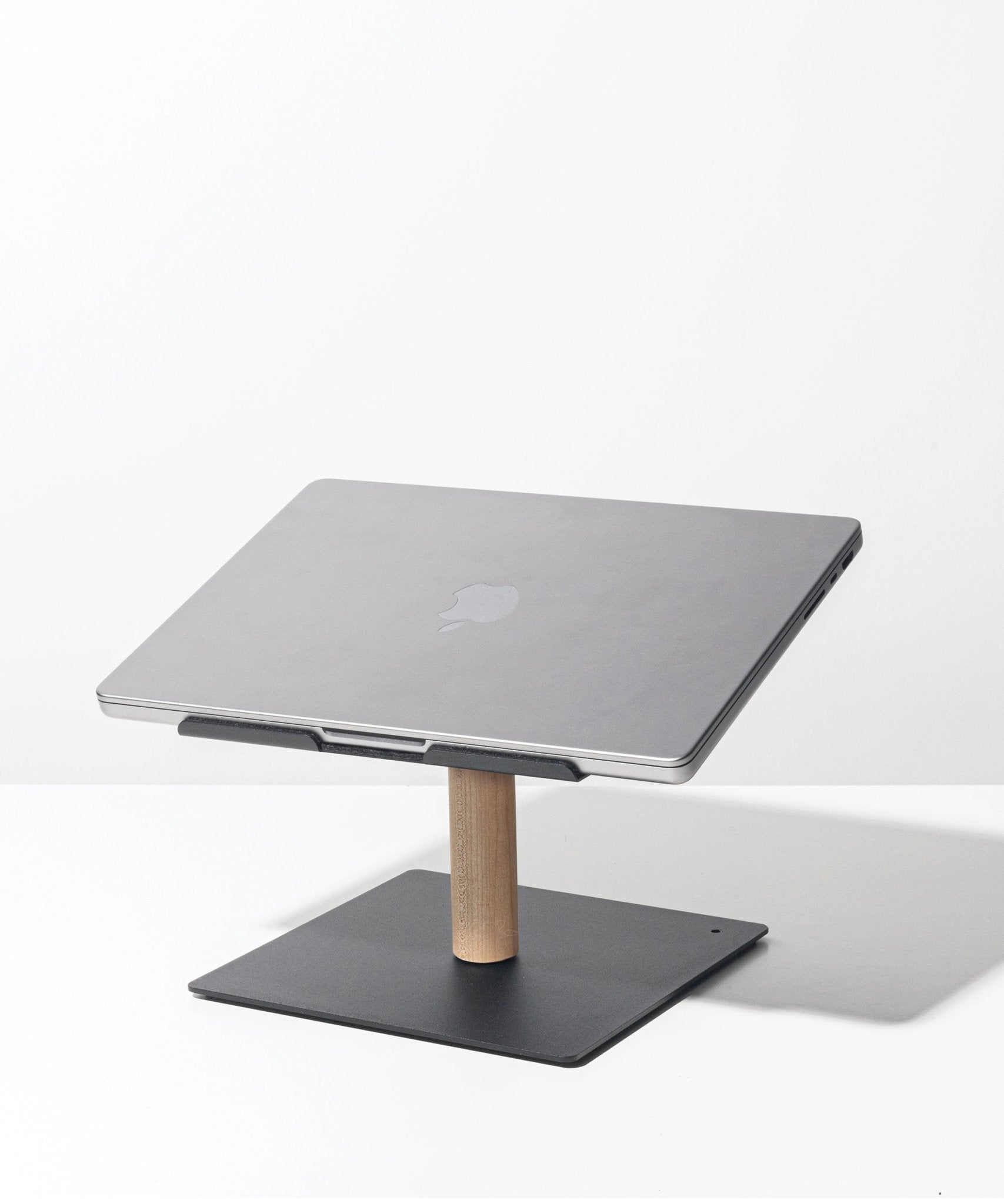 Warehouse Item - Gather Laptop Stand (Black/Maple) Warehouse Ugmonk