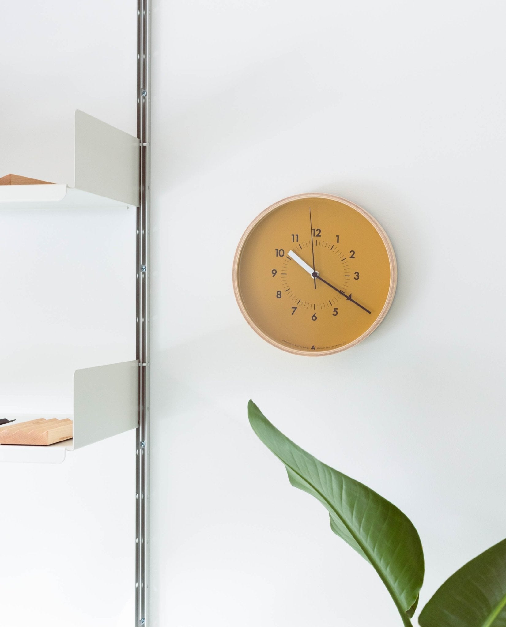 Lemnos SOSO Clock (Orange) – Ugmonk